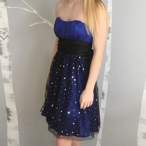 NWOT Strapless, Blondie nites, short evening dress